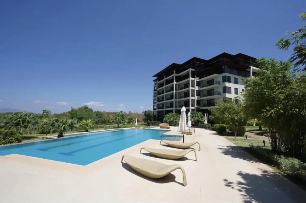 Anvaya Cove Short Term Rental Condos Morong  Eksteriør bilde